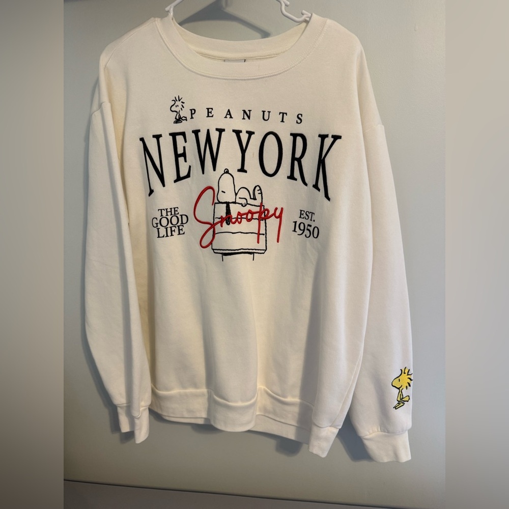Peanuts White Sweatshirt with Snoopy and Woodstock